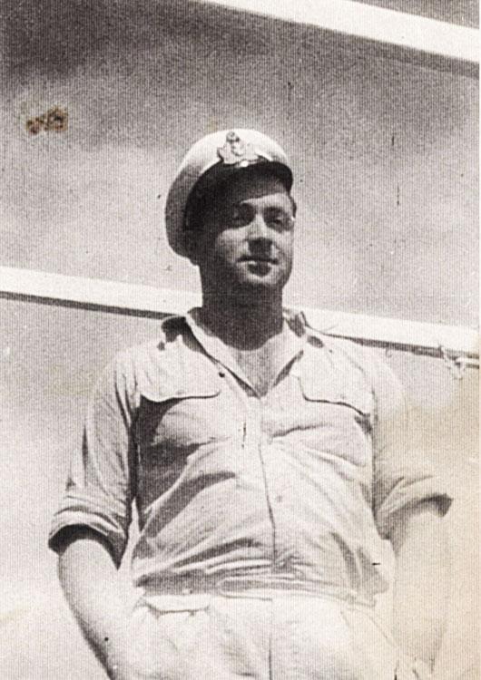נחום מנור לאחר המלחמה, בתקופת שירותו בחיל הים, 1949.  