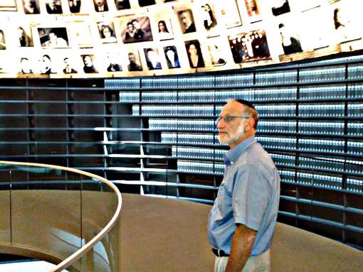 Volunteer for the Names Recovery Project in the greater Chicago area, Israel Krakowski, during a visit to Yad Vashem. (September 2014)