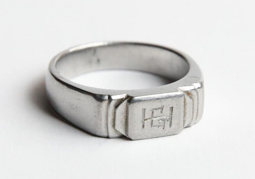 Ring that Greta Fürst received  from Harry Knopf in Auschwitz-Birkenau