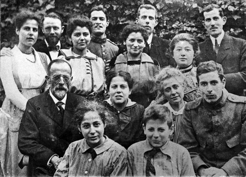  The Pinkhof family.  Amsterdam, circa 1920
