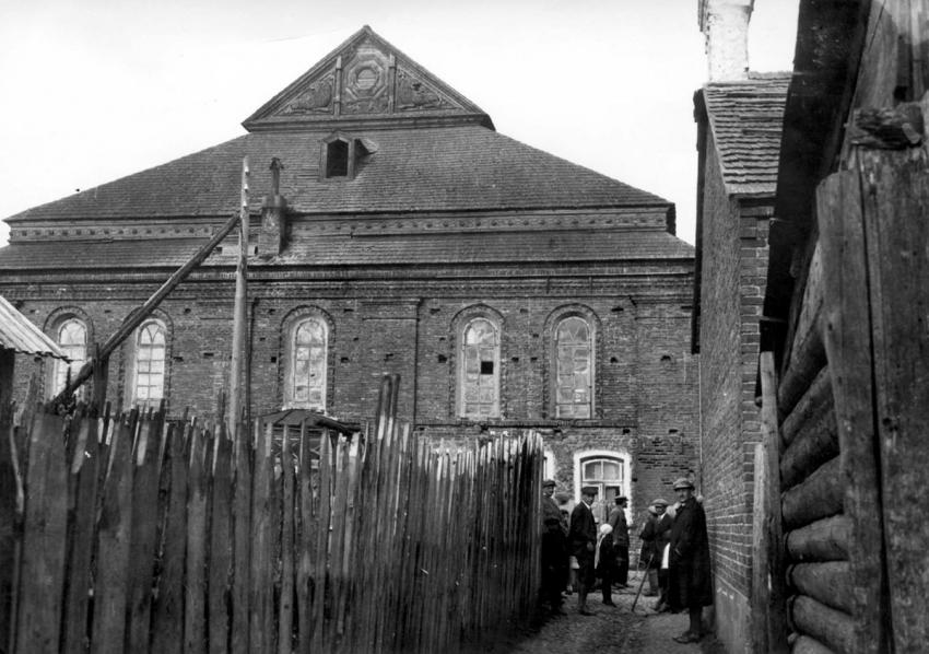 The synagogue in Oszmiana, Vilna District, Poland (today Belarus), prewar