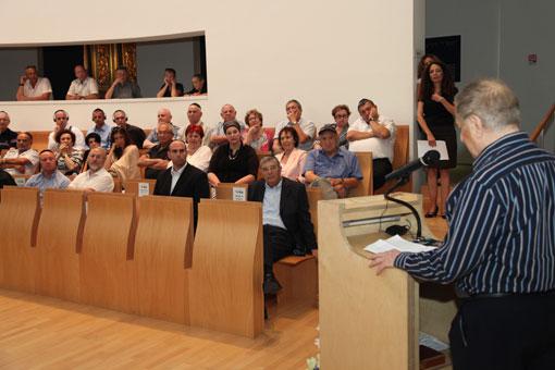 Family &amp; guests at the tribute ceremony to Avraham Harshalom at the Synagogue of Yad Vashem