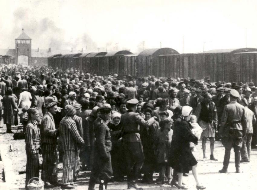 Селекция на платформе Биркенау, Польша. 27 мая, 1944