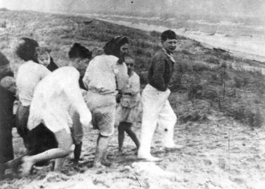 Jews from Liepāja on the dunes of the fishing village of Šķēde, north of Liepāja, where they were murdered, 15-17 December 1941.