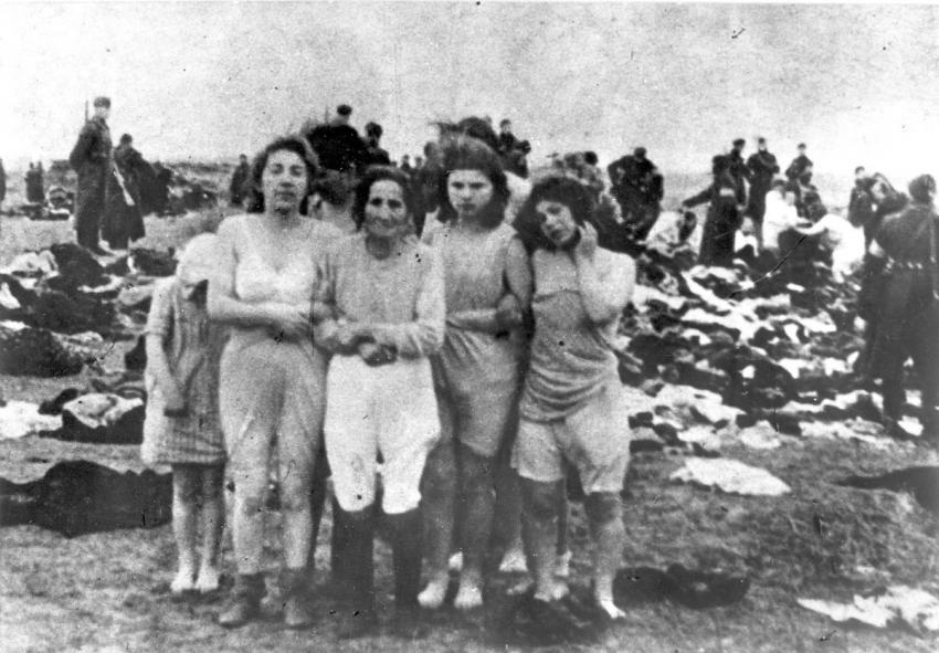 Jewish men and women before their murder in the fishing village of Šķēde, 15 km north of Liepāja, 15-17 December 1941