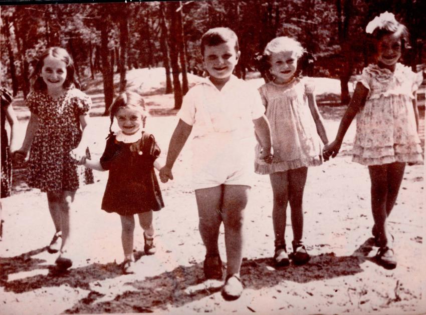 Grupa dzieci żydowskich, Lublin, Polska – okres przedwojenny
