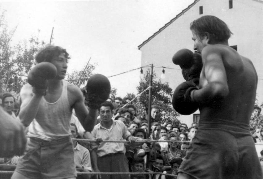 Boxing match at the Zeilsheim DP camp, Germany