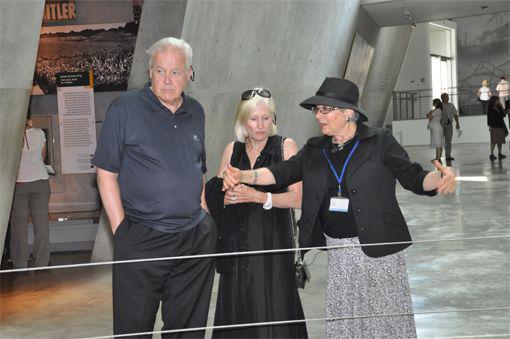 Chairman of the Board for RBC and EnCana Corporation David O’Brien (left) and his wife, Gail O’Brien (center), visited Yad Vashem on 17 May 2012
