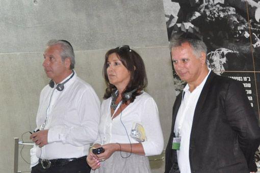 Jonathan Ferster (right) visited Yad Vashem on Holocaust Remembrance Day 2012, accompanied by his his brother and sister-in-law, Warren and Sharon Ferster