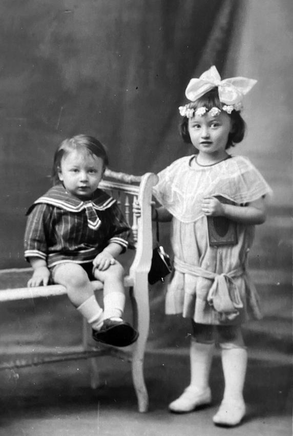 Guédalia et sa sœur Fanny, Paris, 1923/24