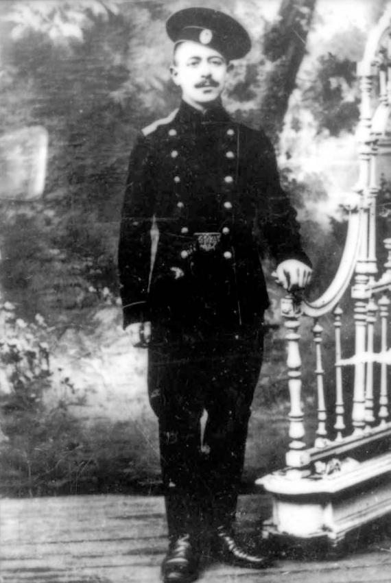 Zymel Reznik, brother of Avraham and Moshe Reznik, during his service in the Czar's army. Zymel was killed during the First World War serving in the Czar's army