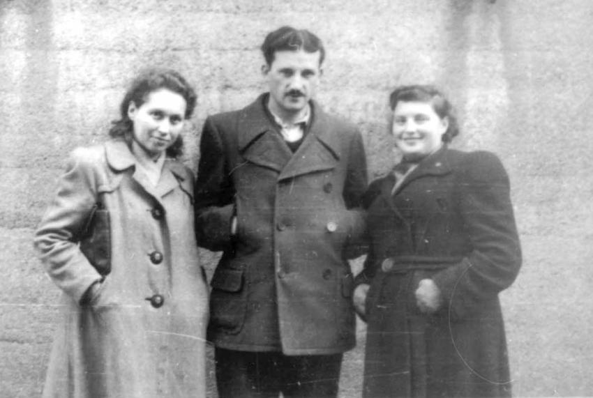 Members of an Aliya  training group in Rovno. Right – Fruma Levin, Moshe and Henya Niborski. Munich, 1946