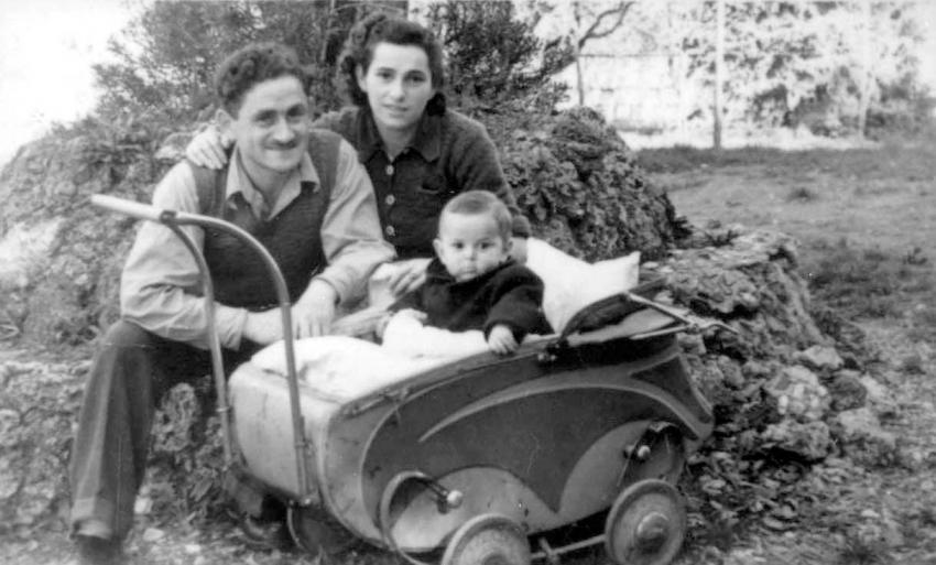 The Reznik family – Dov (Baretzke), Pessia and their son Avraham Zeev before their immigration to Eretz Israel. Ostia, Italy, 1946. Pessia and Dov were partisans during the war