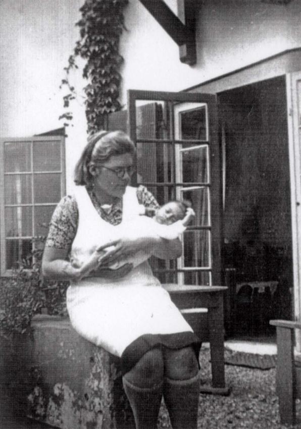 Henri (later known as Zwi) Hamerslag with a caretaker in the children’s home in Hilversum in 1943