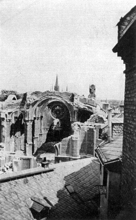 Las ruinas de la sinagoga de la calle Michelsberg, Wiesbaden después de la Kristallnacht, 9-10 de noviembre de 1938