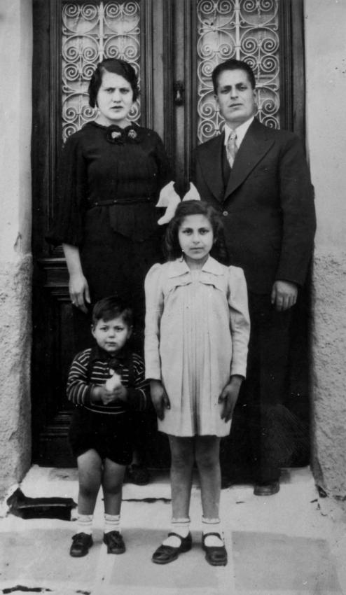 Iosiph-Pepo and Eftihia Batis and their children, Artemis Miron née Batis and Solomon-Makis Batis.  Iosiph was murdered in 1943.  Eftihia and the two children were deported to Auschwitz in April 1944.  Only Artemis survived.