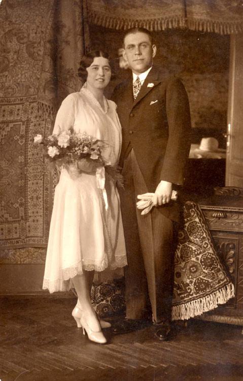 בני זוג ביום חתונתם, בודפשט, לפני המלחמה