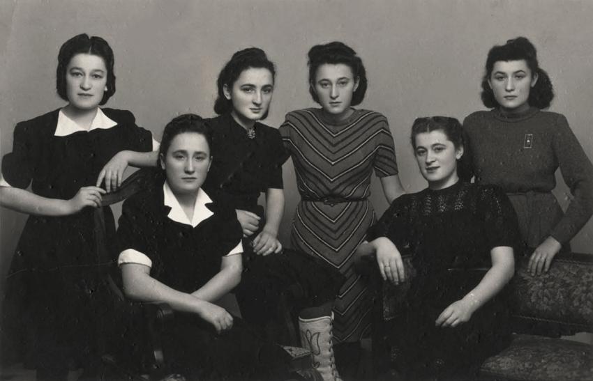 שש האחיות לבית הניג בפרשוב שבסלובקיה
