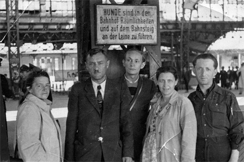 The Kindler family, 1948
