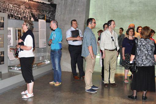 April 9, 2012. Ian Livingston (fifth from left), CEO of British Telecom, visited the Holocaust History Museum together with his wife and relatives. He also met with Yad Vashem CIO Michael Lieber for a briefing on technology in use at Yad Vashem
