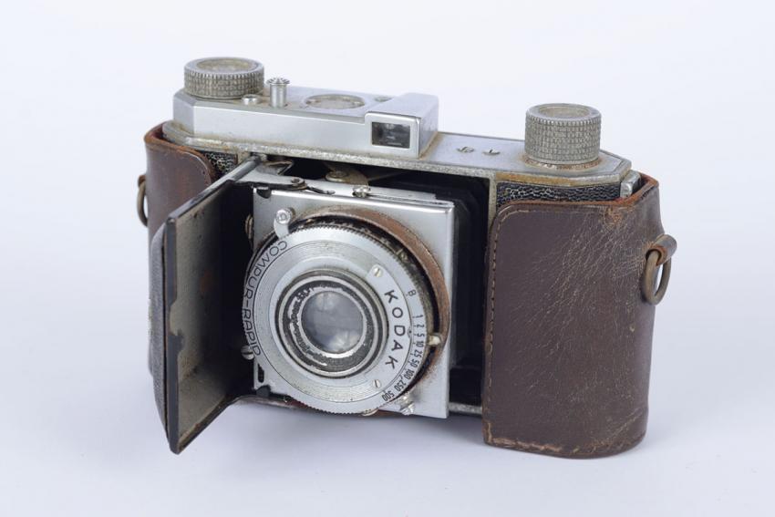 Camera used by the youth Yisrael Mei-Tal to document his family’s journey on the Ha’apalah ship “Kaf-Tet BeNovember”