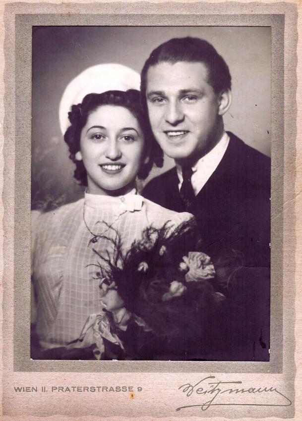 קלרה והנס זיגמן בעת חתונתם, וינה, 1938