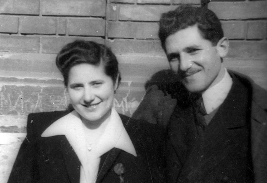 ליוויה קורלק ובעלה לעתיד אלדר-יהודה שפיגל, בודפשט, 1946