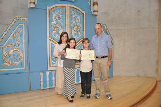 Zacharia and Shira Chazen of Toronto (pictured with parents Lynne and Lloyd Chazen) participated in a bnei mitzvah “twinning” ceremony at Yad Vashem in November 2013