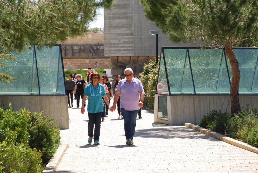 Marking Holocaust Remembrance Day 2014 at Yad Vashem