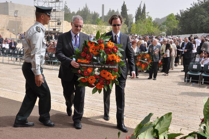 The Society of Friends of Yad Vashem in Liechtenstein laid a wreath during the ceremony in the Warsaw Ghetto Square commemorating the victims of the Holocaust