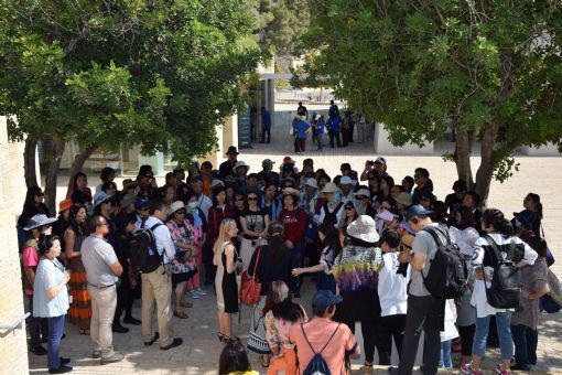 ICEJ China and Taiwan Feast Tour with Dr. Susanna Kokkonen in the Avenue of the Righteous at Yad Vashem on 21/10/2016