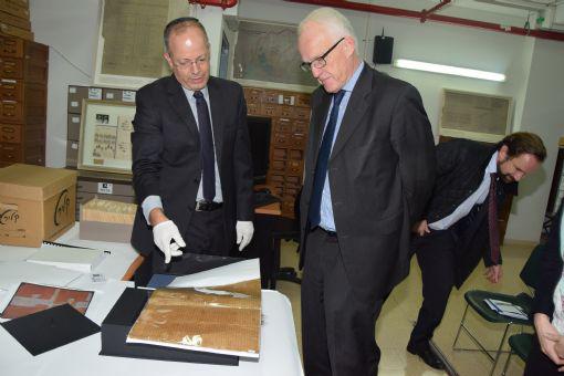 On 23 November 2015, newly elected chairman of the German Society Dr. Jürgen Rütgers (right) visited Yad Vashem. 