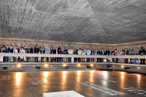 Global Christian leaders at the ceremony in Yad Vashem’s Hall of Remembrance during the Envision 2017 Conference held by the International Christian Embassy Jerusalem (ICEJ) for International Holocaust Remembrance Day