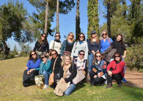 ICEJ Portugal National Director Pastor Carla Melo (back row, middle) and her group during their visit to Yad Vashem on 5th February, 2017 next to the tree of Aristides de Sousa Mendes who was recognized by Yad Vashem as Righteous Among the Nations
