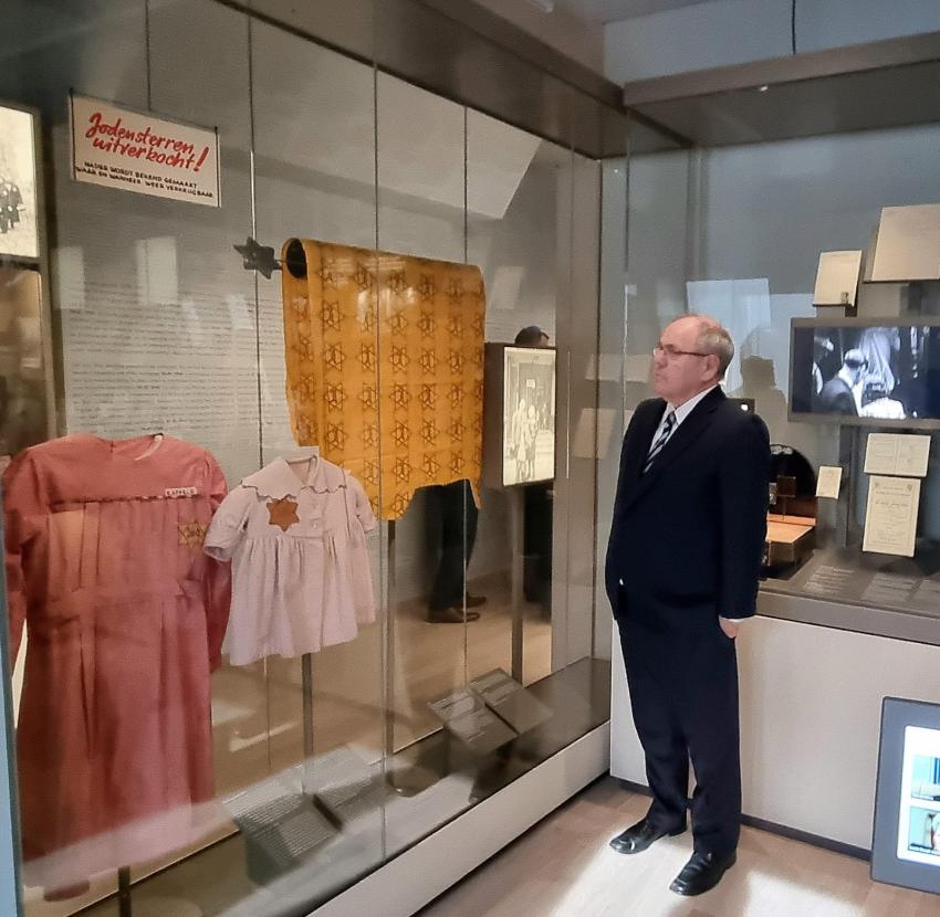 Dani Dayan touring the newly inaugurated Dutch National Holocaust Museum in Amsterdam