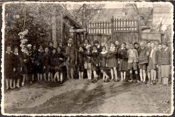 Salon 6 de la Escuela Epsthein, Berenowicze, Polonia, 1935