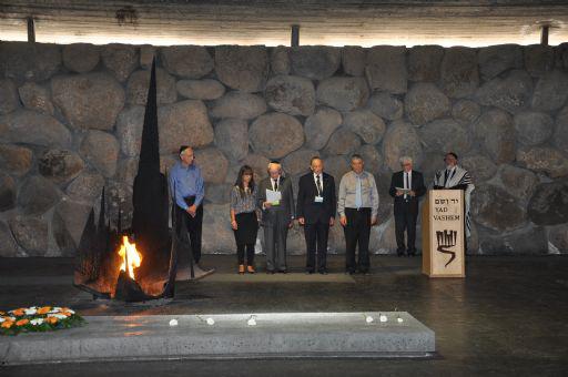 Holocaust survivor Chaim Ferster, visited Yad Vashem on Yom HaShoah with his sons, Stuart, Warren and Jonathan
