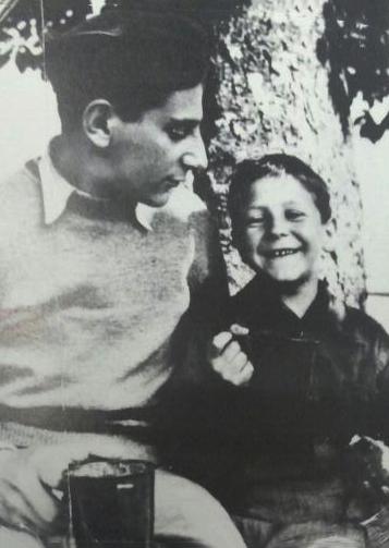 Naftalí y su hermano inmediatamente después del Holocausto