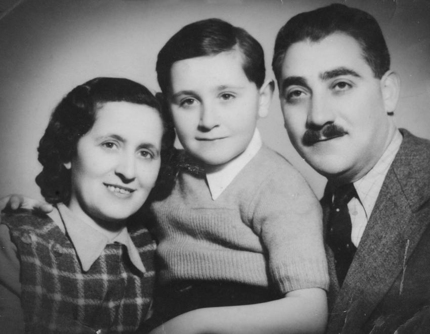 Isabella y Eliezer Baruch con su hijo Eli en Belgrado, posguerra
