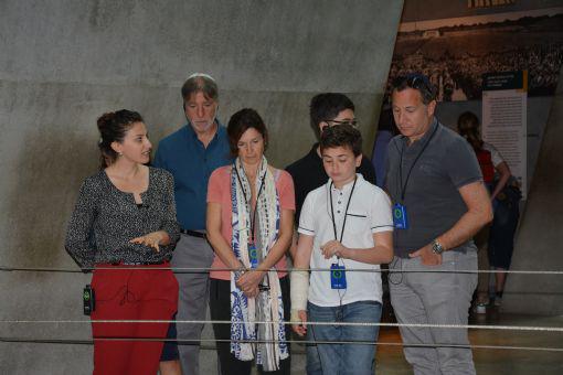 David Lander (right), recently appointed CEO of HP Israel, visited the Holocaust History Museum and Children's Memorial on 20 April with Yad Vashem friend Jeff Kahn (second from left)