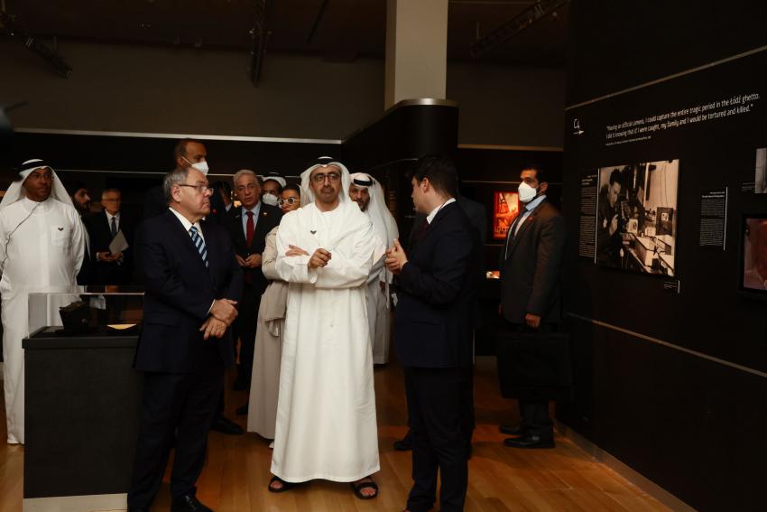 His Highness Sheikh Abdullah bin Zayed Al Nahyan tours the "Flashes of Memory" exhibition together with Yad Vashem Chairman Dani Dayan