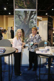 Dr. Susanna Kokkonen (left) and Debbie Buckner (right) representing the Christian Friends of Yad Vashem during the NRB Annual Convention, 27th February – 2nd March 2017 in Orlando, Florida.