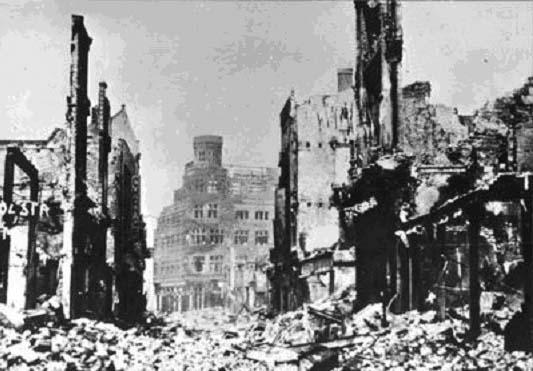 Rotterdam, Holanda, después de un bombardeo alemán, mayo de 1940