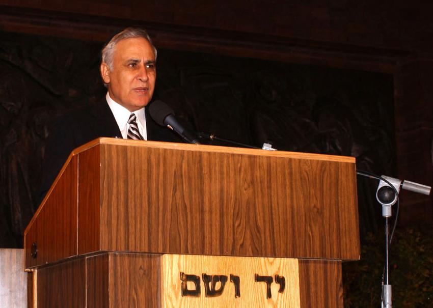President of Israel Moshe Katsav speaks during the Holocaust Remembrance Day Ceremony 28/4/2003