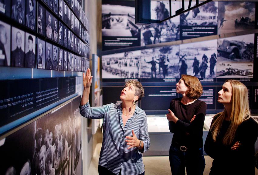 Guided tour at the Yad Vashem's Holocaust History Museum
