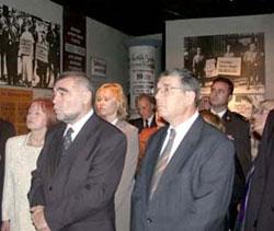 Croatian President Stipe Mesic (left) together with Avner Shalev, Chairman of the Yad Vashem Directorate, studying an exhibit in the Historical Museum
