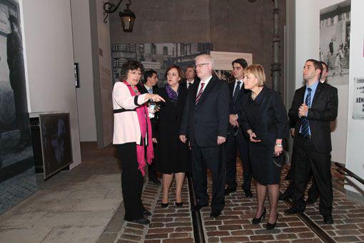 President of the Republic of Croatia Ivo Josipović (center) and Croatian Minister of Foreign and European Affairs Prof. Dr. Vesna Pusić (front right) toured the Holocaust History Museum on 13 February 2012