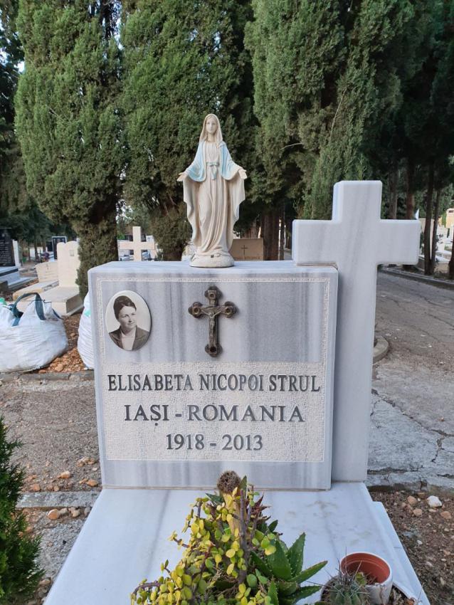 מצבת הקבר של חסידת אומות העולם, אליסבטה ניקופוי