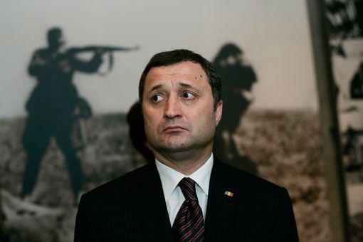 Prime Minister of Moldova Vladimir Filat toured the Holocaust History Museum on 14 May 2012