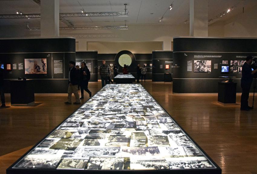 תערוכה &quot;הבזקי זיכרון – צילום בתקופת השואה&quot; ביד ושם